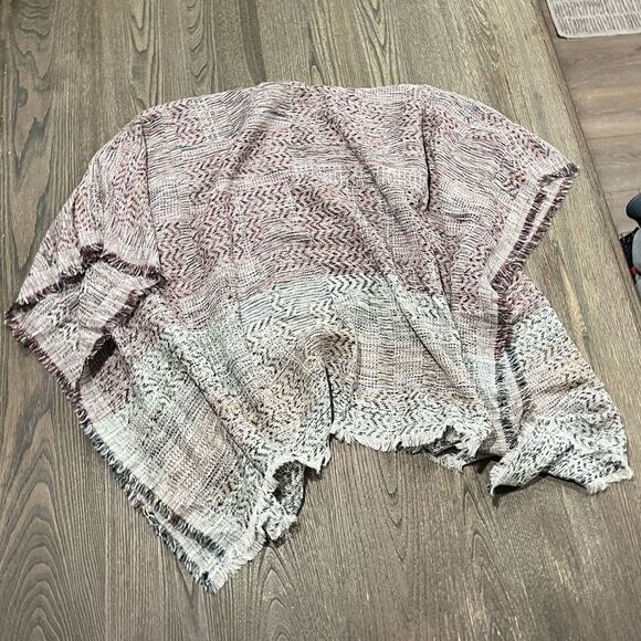 NWOT J.Jill Womens Poncho Sweater Shawl Wrap Fringed Printed Beige Size Large - Picture 2 of 2